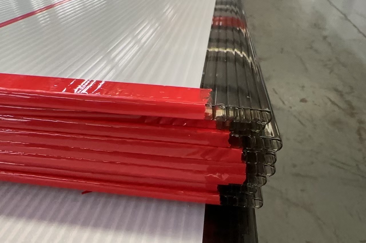 Máy đùn tấm rỗng Jwell PC / Hình chữ U / Máy đùn tấm khóa chữ U Máy ép đùn tấm nhựa rỗng