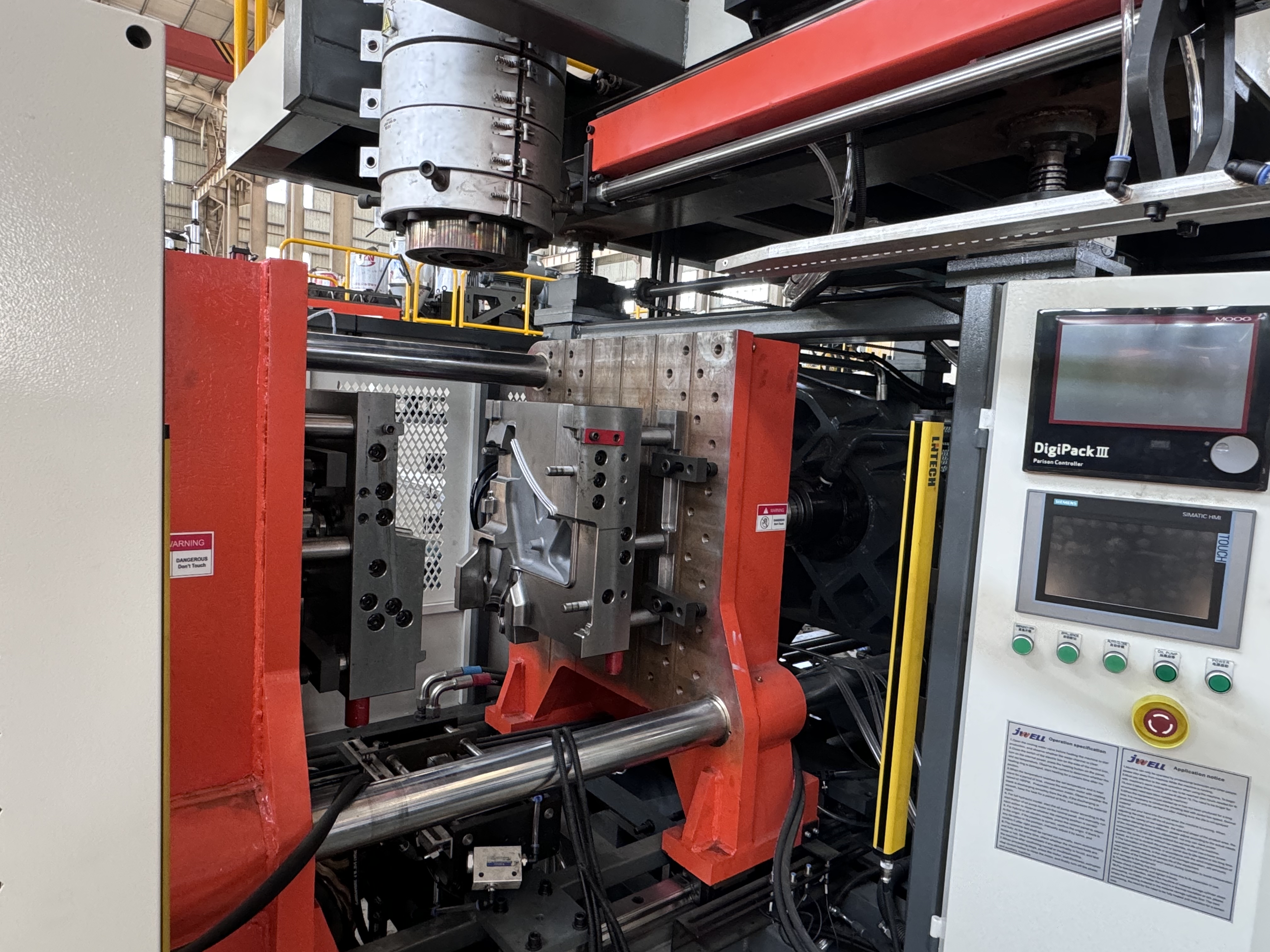 Máy thổi 30L cho kim tự tháp đường