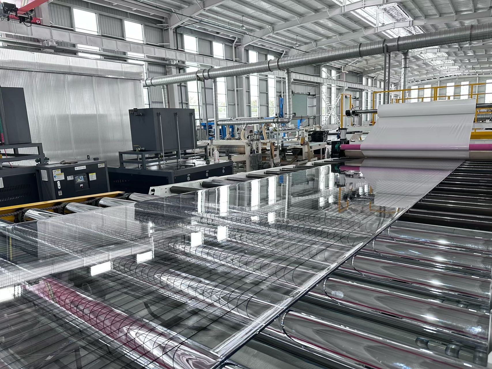 Máy đùn tấm rỗng Jwell PC / Hình chữ U / Máy đùn tấm khóa chữ U Máy ép đùn tấm nhựa rỗng