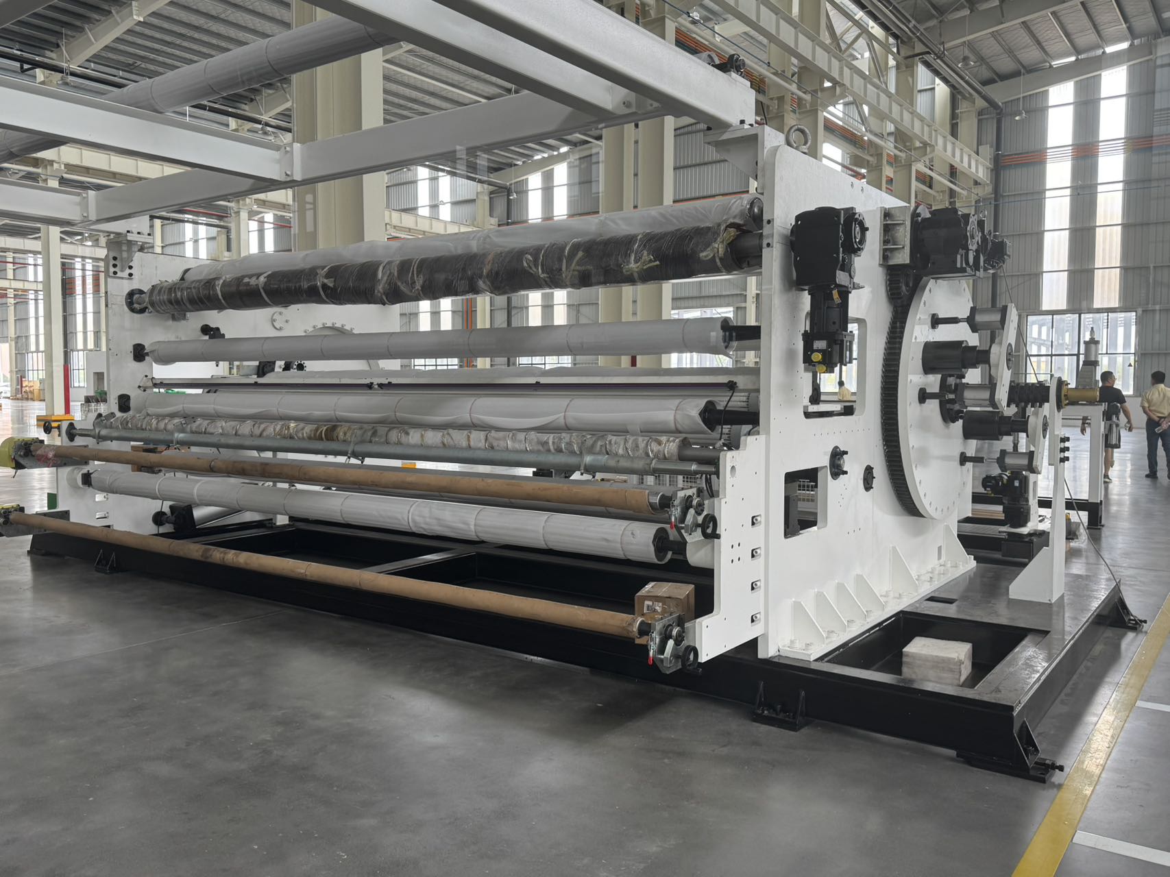 Dây chuyền sản xuất máy ép đùn màng xen kẽ kính Jwell PVB/SGP Máy ép đùn nhựa 